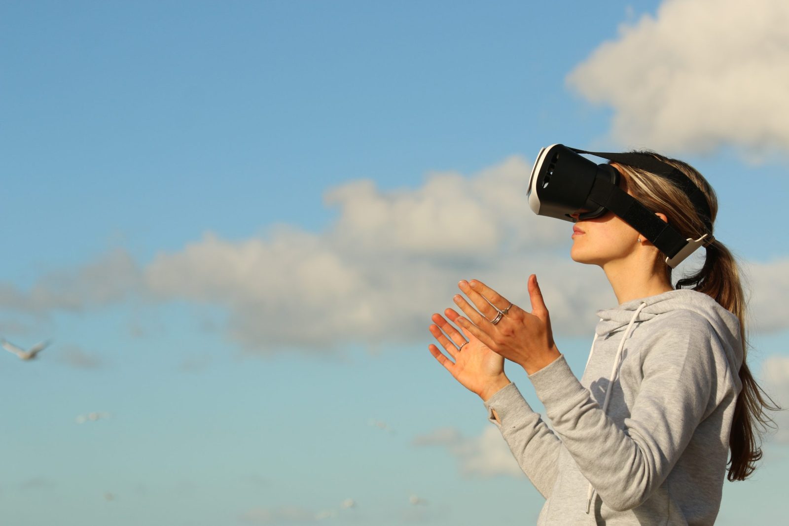 Are There Innovative Technologies Like Virtual Reality That Can Assist In Stress Reduction?
